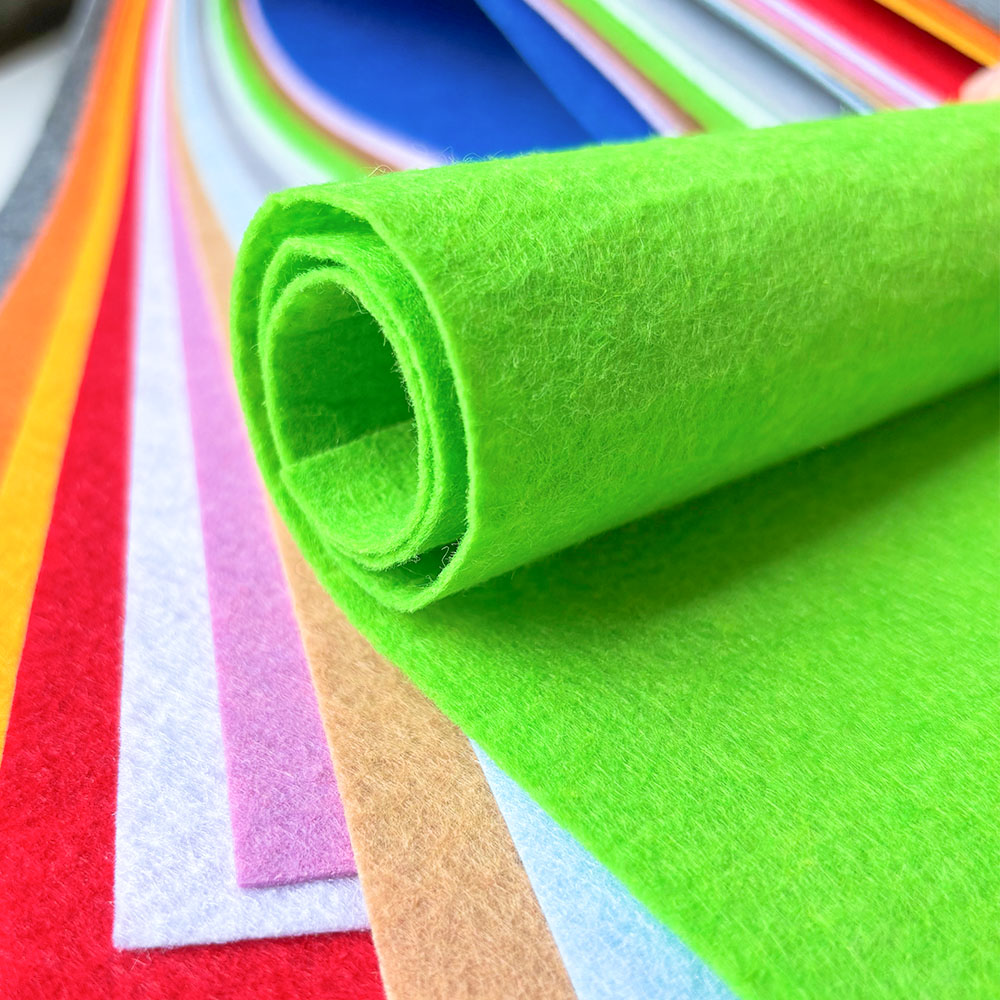 Tela de fieltro de colores sur - Is Sewing A Textile Craft reseña y precio